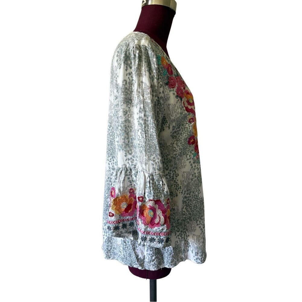 Savanna Jane Boho Top V-Neck Long Bell Sleeve Embroidered Blouse Floral Gray - Picture 11 of 11